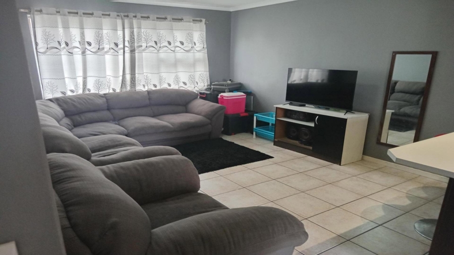 2 Bedroom Property for Sale in Guldenland Western Cape